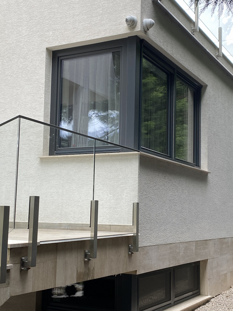Fa ablakok galériája – bukó-nyíló és fix ablakok